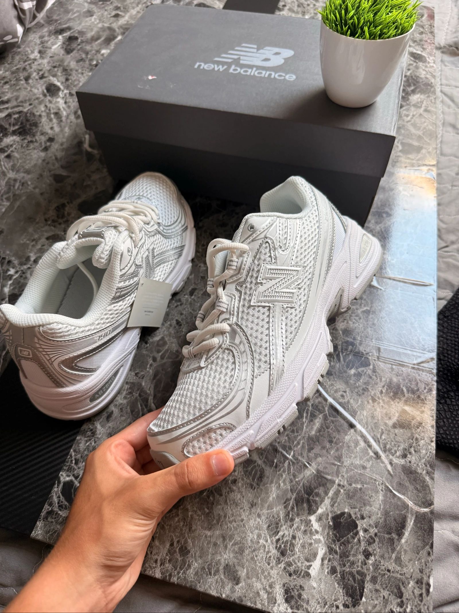 New Balance 740 Blanche/Argent – Taille 41,5 – photo 7